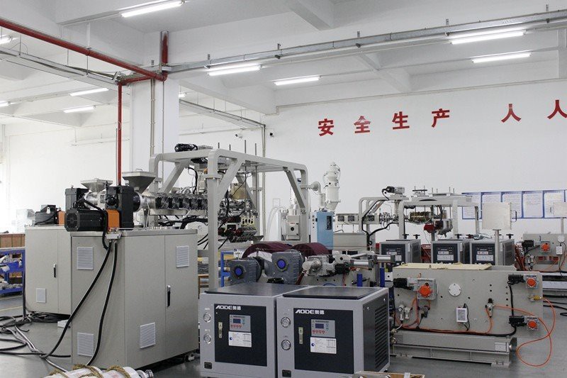 Lab 3 layer ABA co-extrusion test line